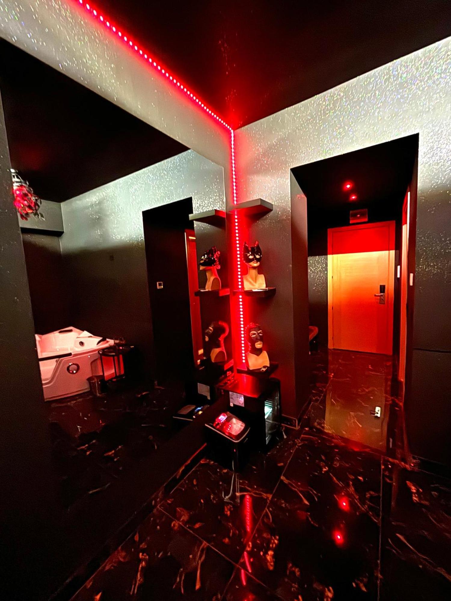 Romeo Nights - Love Rooms - Adults Only Bucureşti Exterior foto