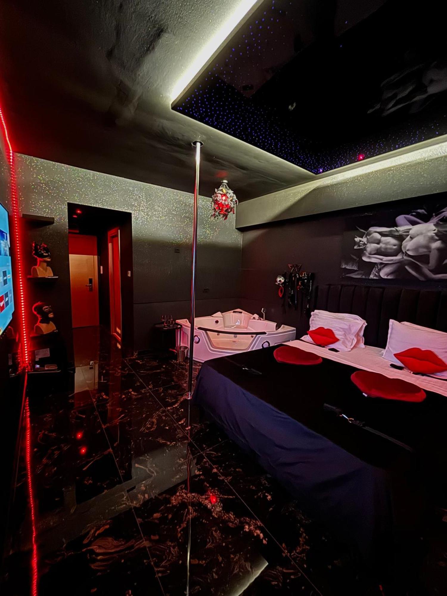 Romeo Nights - Love Rooms - Adults Only Bucureşti Exterior foto